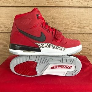 Running Shoes Sneakers Nike High Resolution Stock Photography and Running Shoes Sneakers Nike High Resolution Stock Photography and